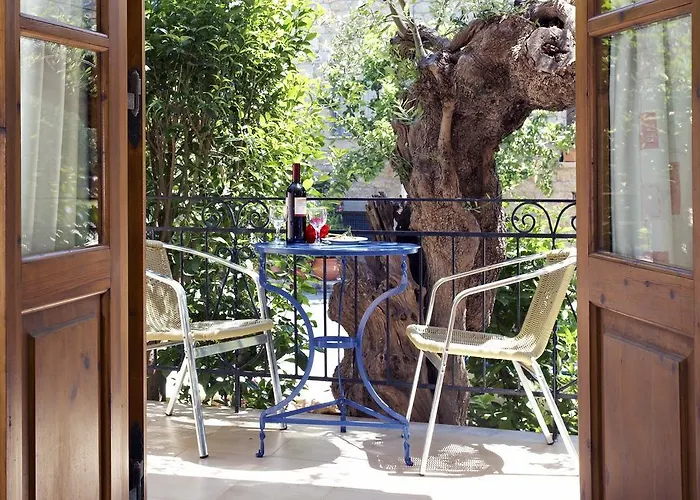 Anniska 2* كارداميلي